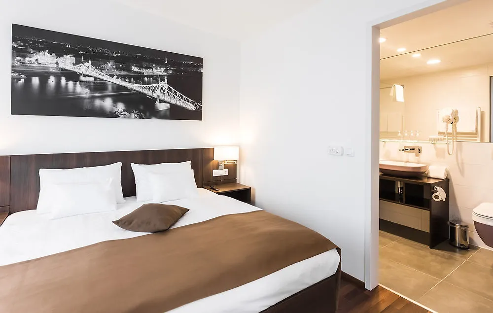 12 Revay Hotel Budapest