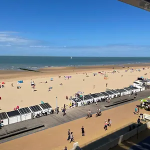 Poire Et Table 1 Ostende
