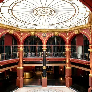 Banke Opera, Autograph Collection 5*, Paris Frankrig