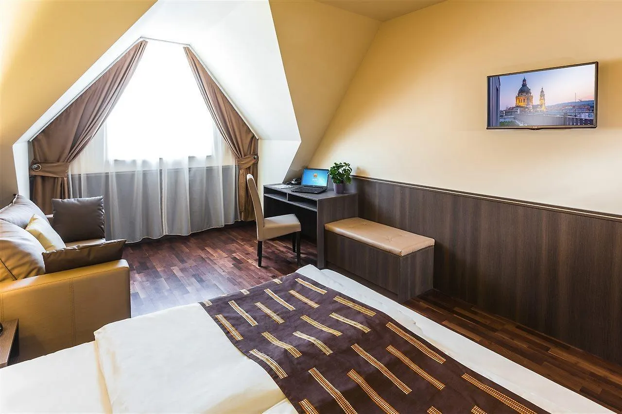 12 Revay Hotel Βουδαπέστη