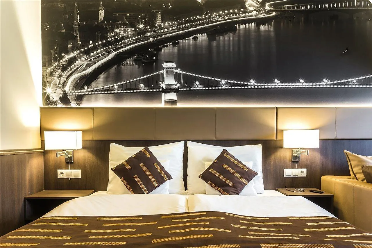 12 Revay Hotel Βουδαπέστη 3*,  Ουγγαρία