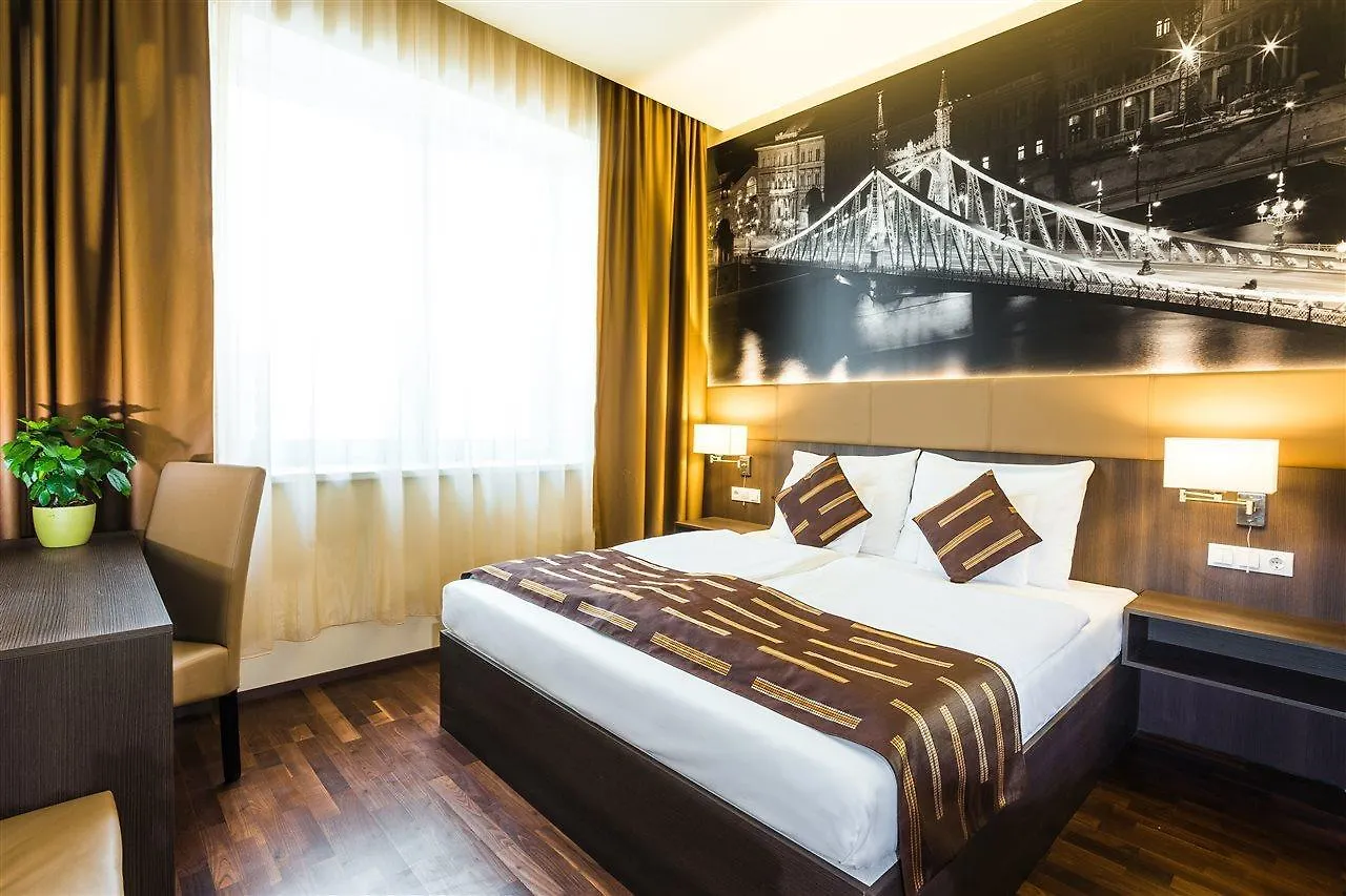 ***  12 Revay Hotel Βουδαπέστη Ουγγαρία